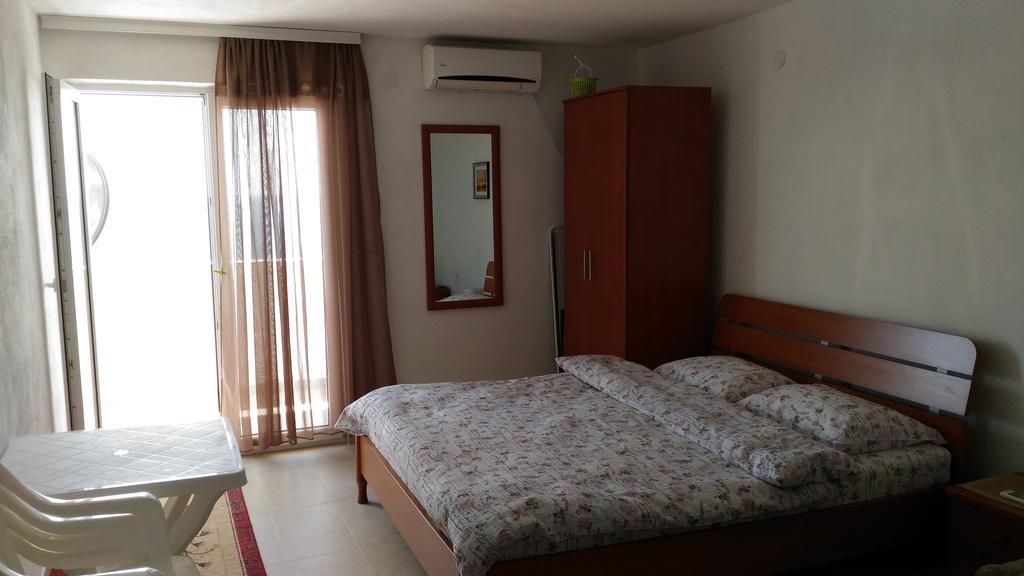 Apartment Boksi Ulcinj Bagian luar foto